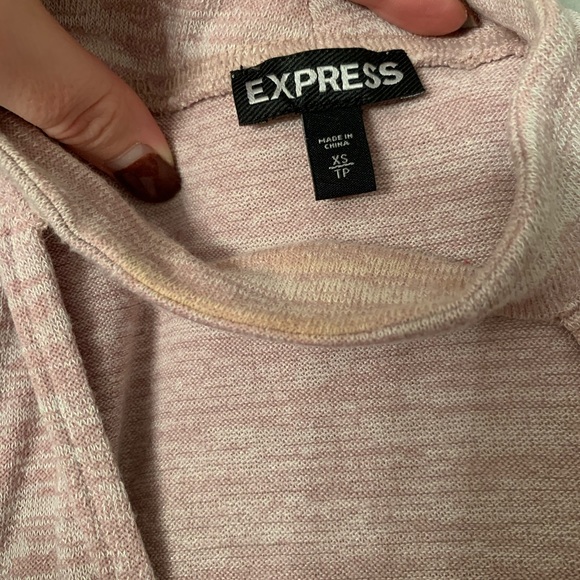Express mock neck top - Picture 4 of 5